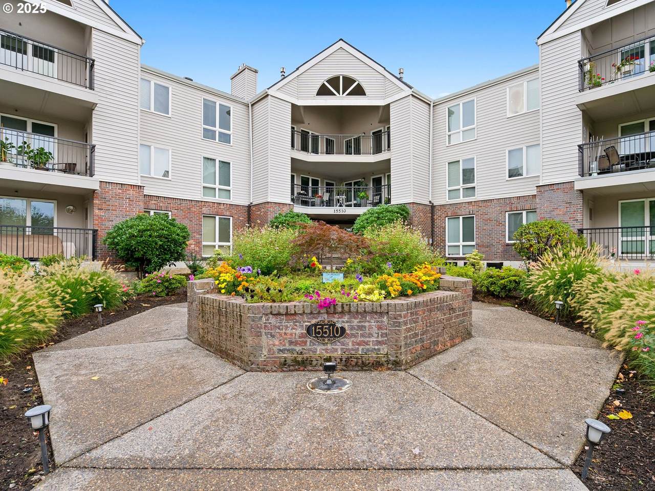 15510 Knott St - Photo 1