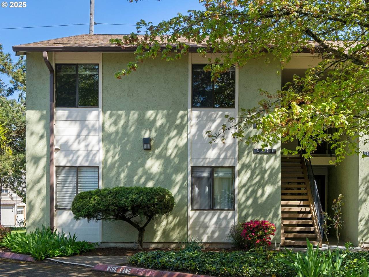 3329 162ND Ave - Photo 1