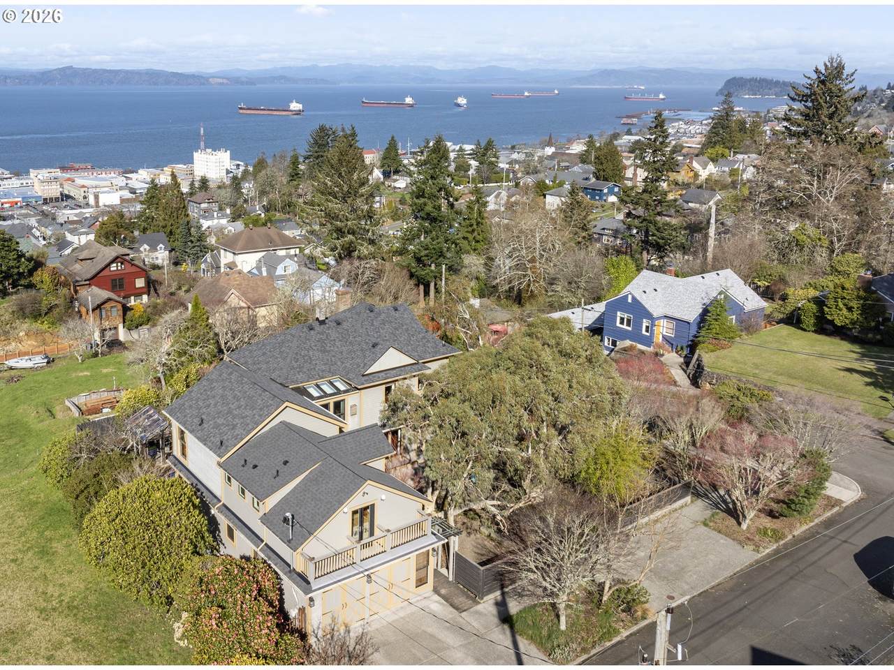 https://bt-photos.global.ssl.fastly.net/portland/1280_boomver_7_251236429-2.jpg