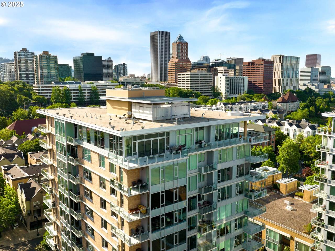 1930 River Dr - Photo 1