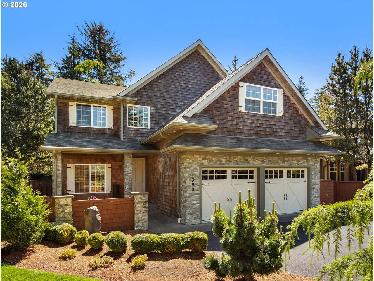 1390 Sea Ridge Ln - Photo 1