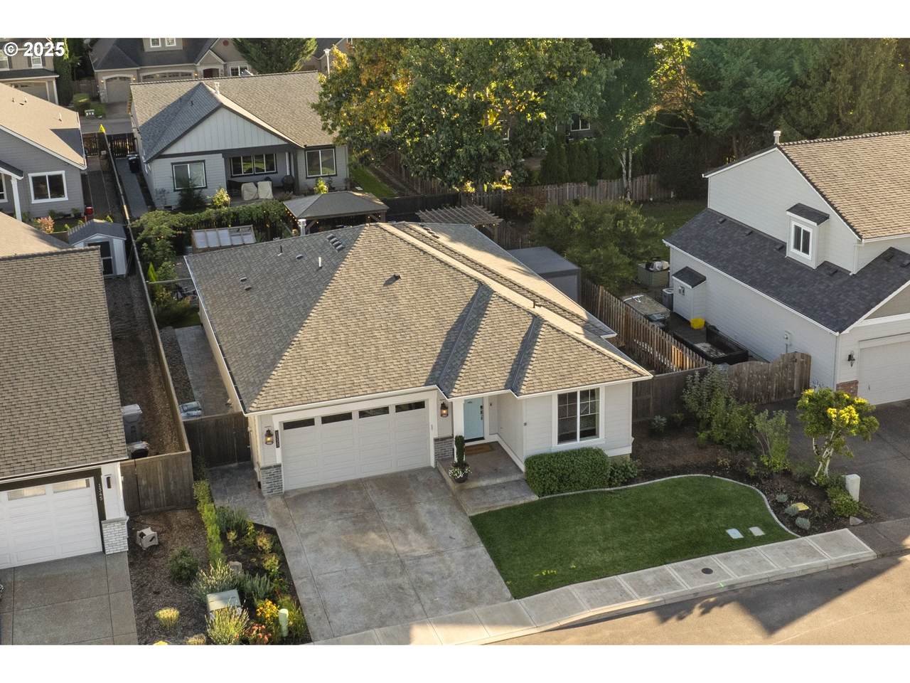 1333 14TH Ave - Photo 1