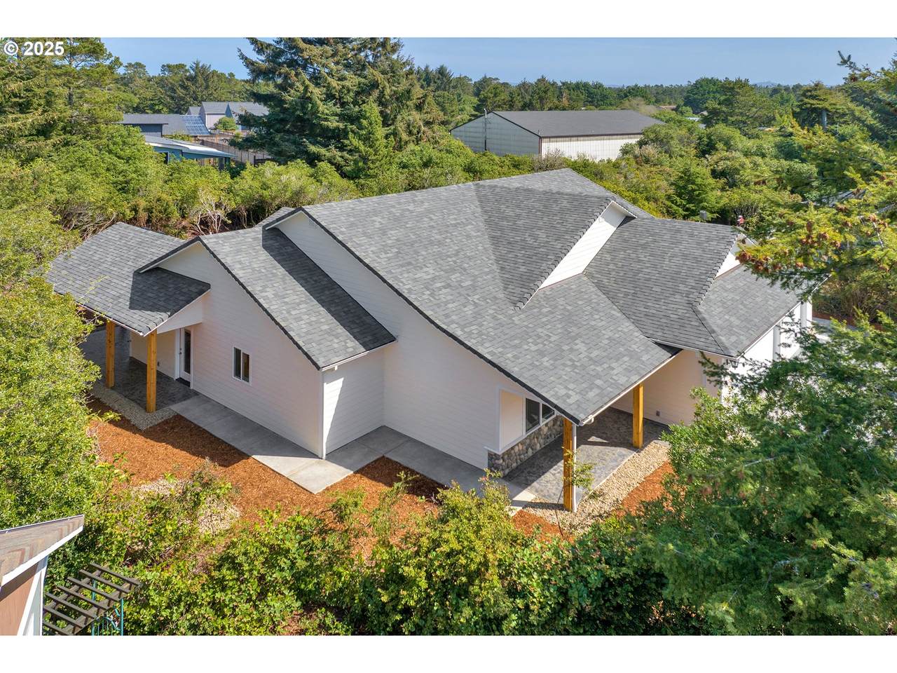 133 Shoreline Dr - Photo 1
