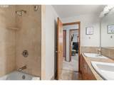 2568 Dover Dr - Photo 37