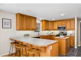 1076 Yew St - Photo 11
