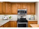 1076 Yew St - Photo 14