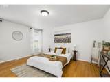 1076 Yew St - Photo 19