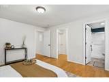 1076 Yew St - Photo 20