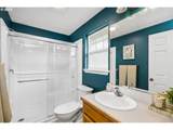 1076 Yew St - Photo 22
