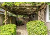 1076 Yew St - Photo 32
