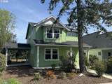 320 Oak St - Photo 1