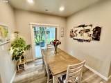 320 Oak St - Photo 11