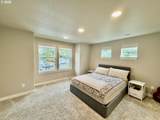 320 Oak St - Photo 13