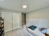 320 Oak St - Photo 20
