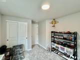 320 Oak St - Photo 23