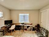 320 Oak St - Photo 24