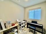 320 Oak St - Photo 27
