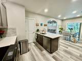 320 Oak St - Photo 7