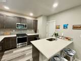 320 Oak St - Photo 8