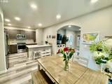 320 Oak St - Photo 9