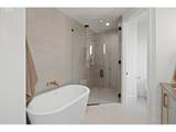 555 6TH St - Photo 27