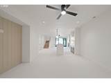 555 6TH St - Photo 41