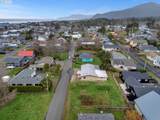 172 Dolphin St - Photo 9