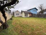2208 Cedar St - Photo 18