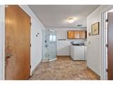 1025 Oak St - Photo 15
