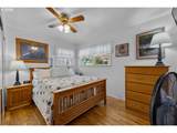 946 4TH Ave - Photo 20