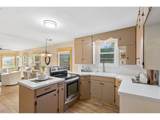 1520 Maple St - Photo 14