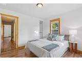 1520 Maple St - Photo 16