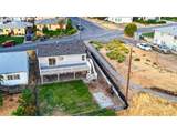 725 6TH St - Photo 33