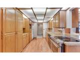 880 Hillview Dr - Photo 10