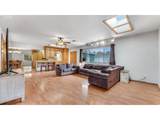 880 Hillview Dr - Photo 8