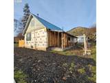 204 Walnut St - Photo 2