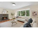 324 Laurel St - Photo 4
