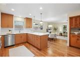 324 Laurel St - Photo 9