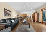 123 Hemlock St - Photo 17