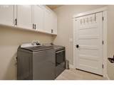 1020 33RD St - Photo 32