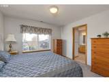 1038 Arrowhead Pl - Photo 9