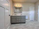 557 11th St - Photo 16
