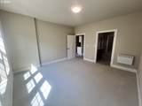 557 11th St - Photo 17