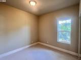 557 11th St - Photo 8