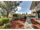 2609 Mcloughlin Blvd - Photo 16