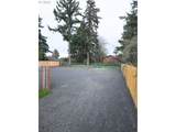  122nd - Photo 3