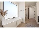 750 V St - Photo 28