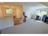 1575 Henry St - Photo 31