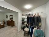 1690 Skyline Dr - Photo 19