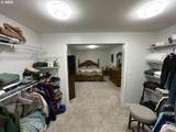1690 Skyline Dr - Photo 20